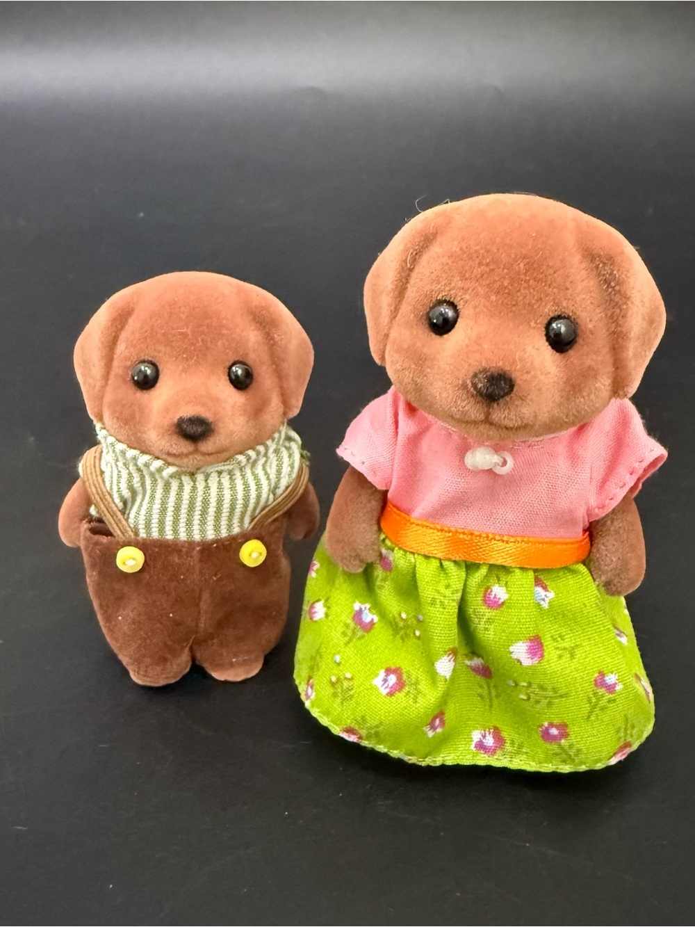 Calico Critters Sylvanian Family Chocolate Labrador Mother & Brother Figure Toy